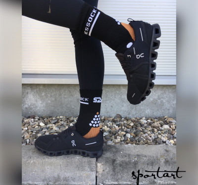 On running Cloud 5 all black Waterproof women